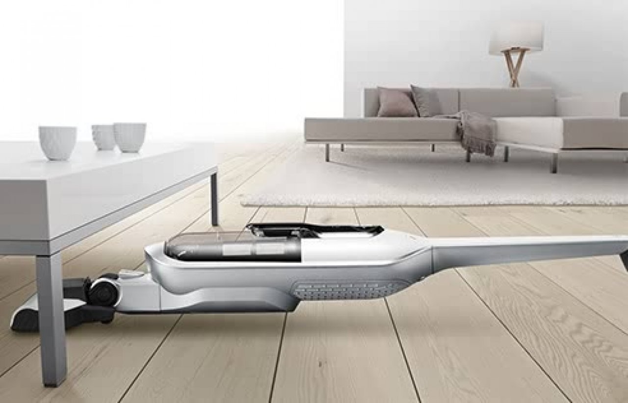 Bosch Athlet ProAnimal can reach under sofas and tables easily
