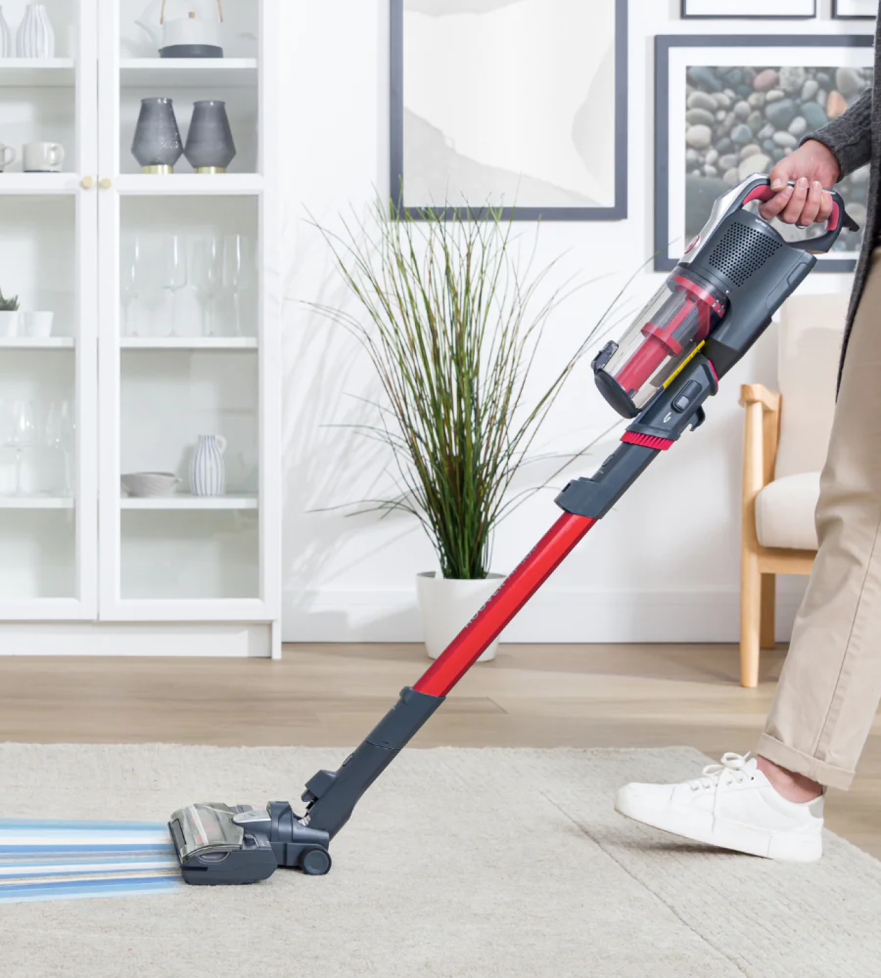 Hoover Anti Twist Home, in use on a rug