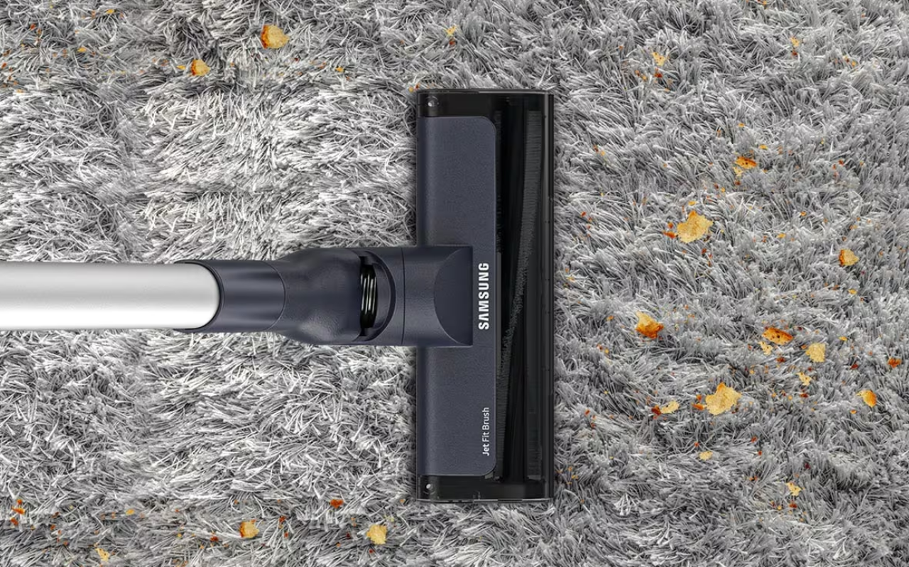 The Samsung Jet 60 performs well on short and medium pile carpets